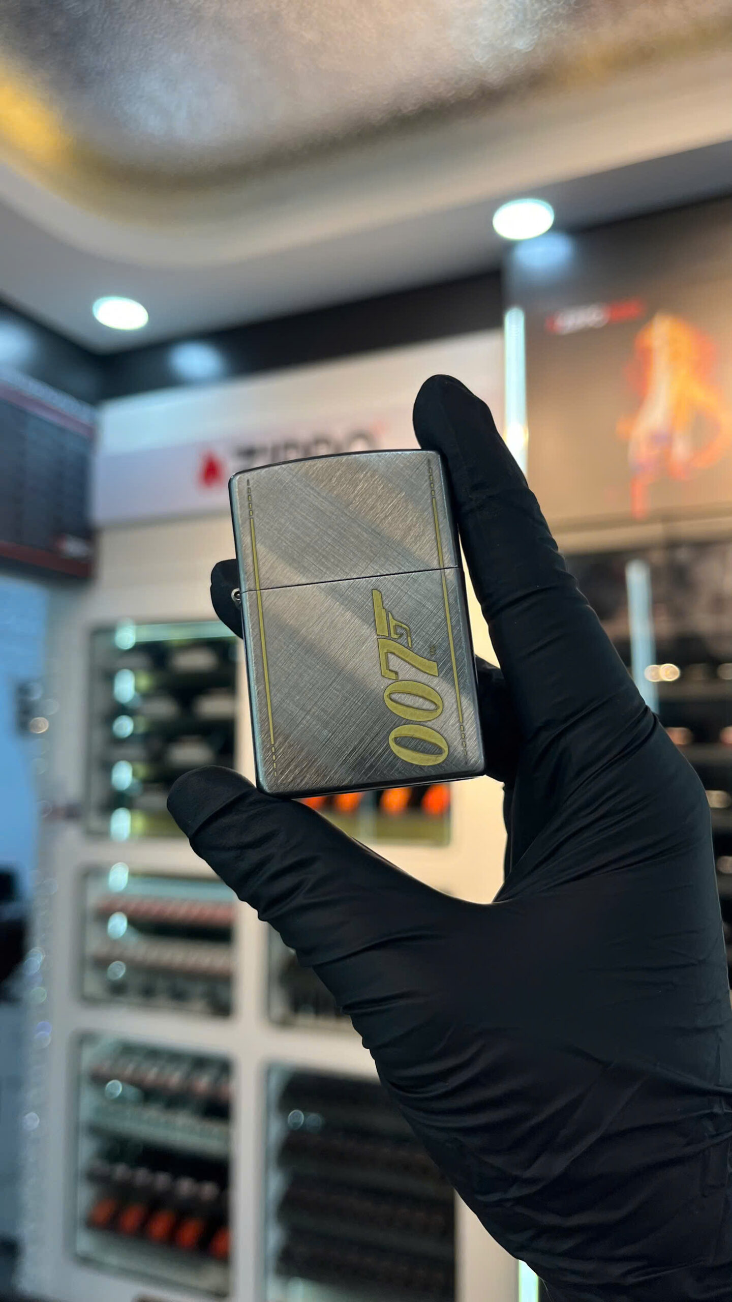 Bật lửa zippo 28182 Classic Diagonal Weave điệp viên 007