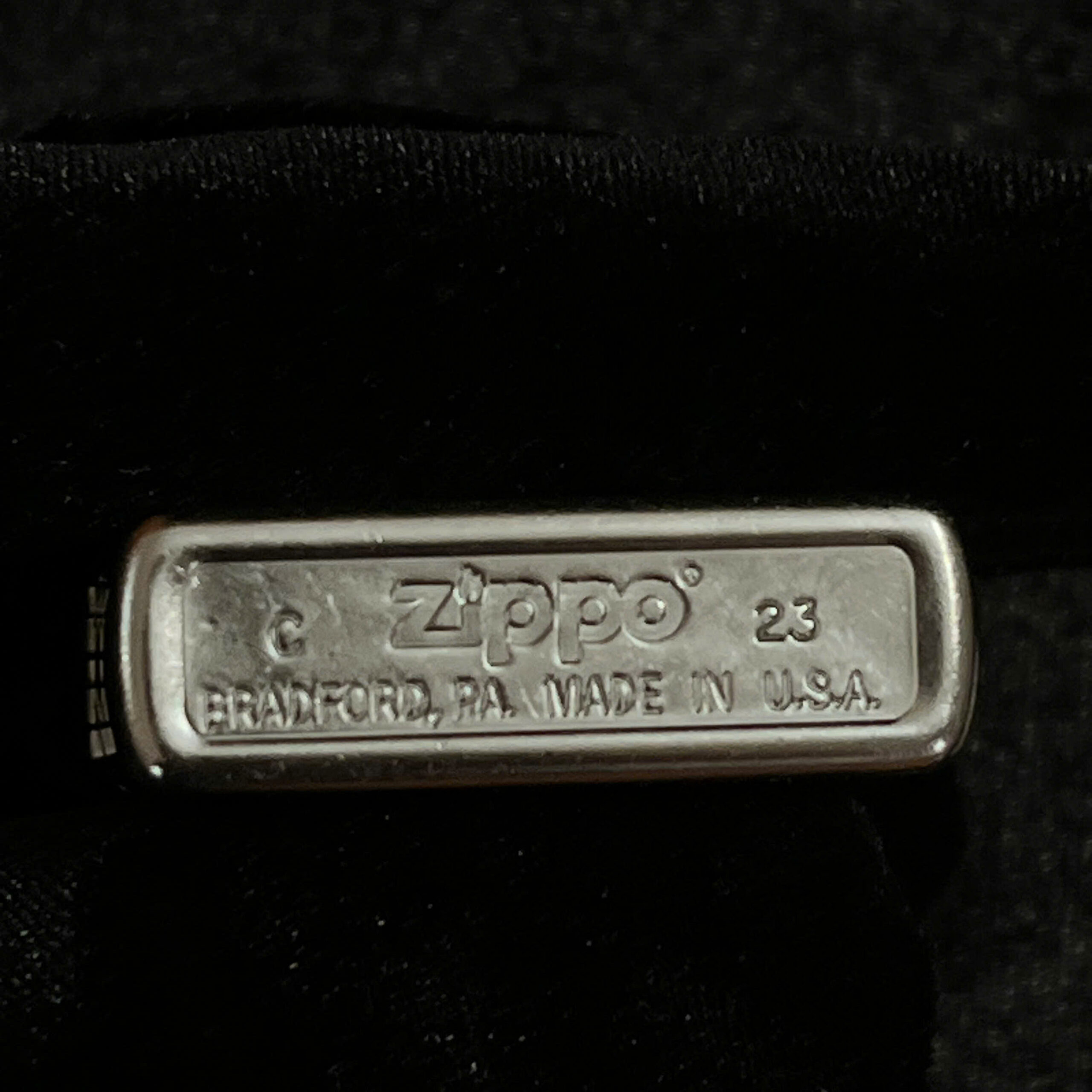 Zippo giá rẻ những điều cần nên biết 4 Zippo gia re 2 scaled