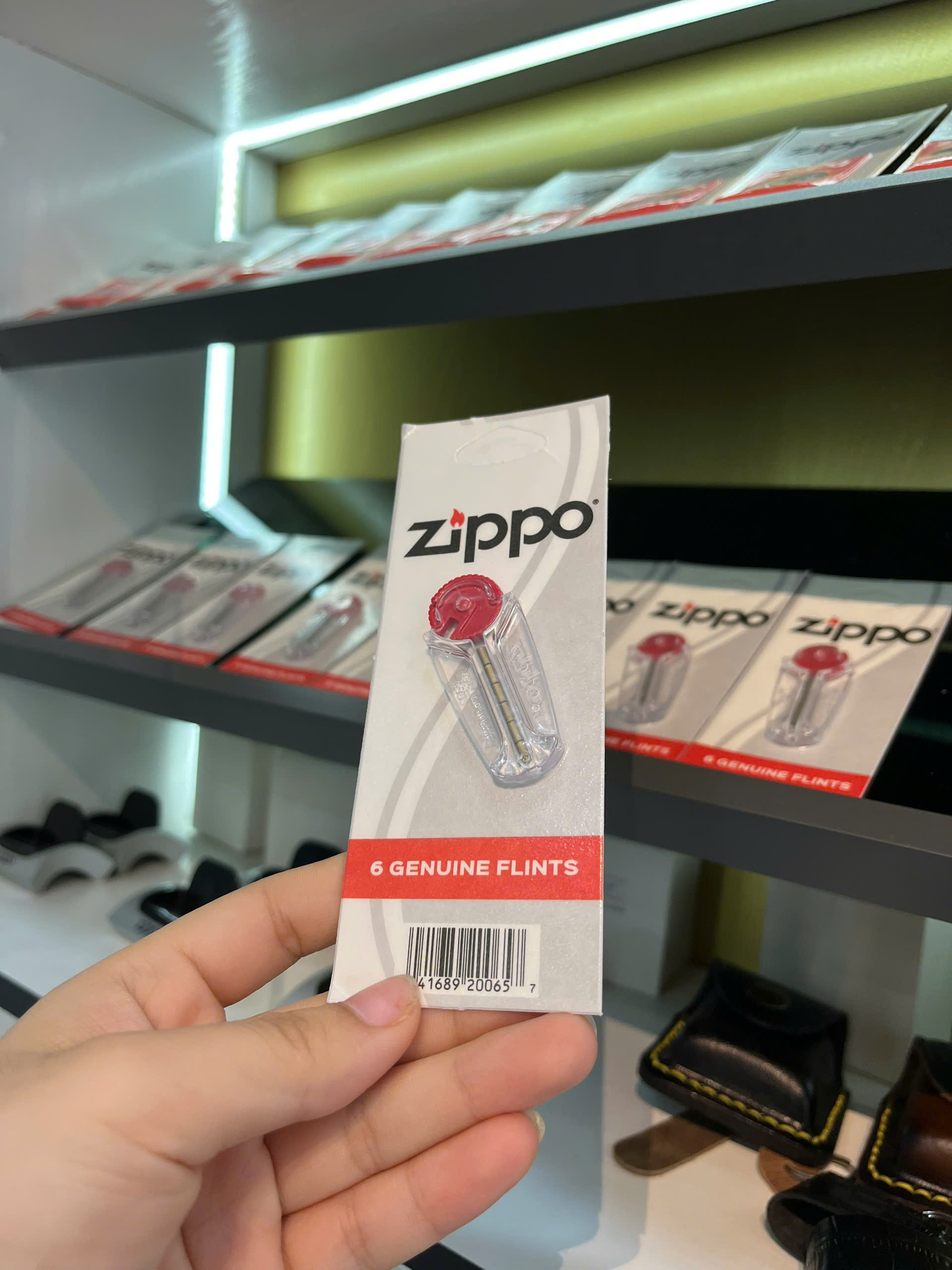 Thông tin thú vị về phụ kiện đá lửa zippo 2 Phu kien Da lua Zippo 1