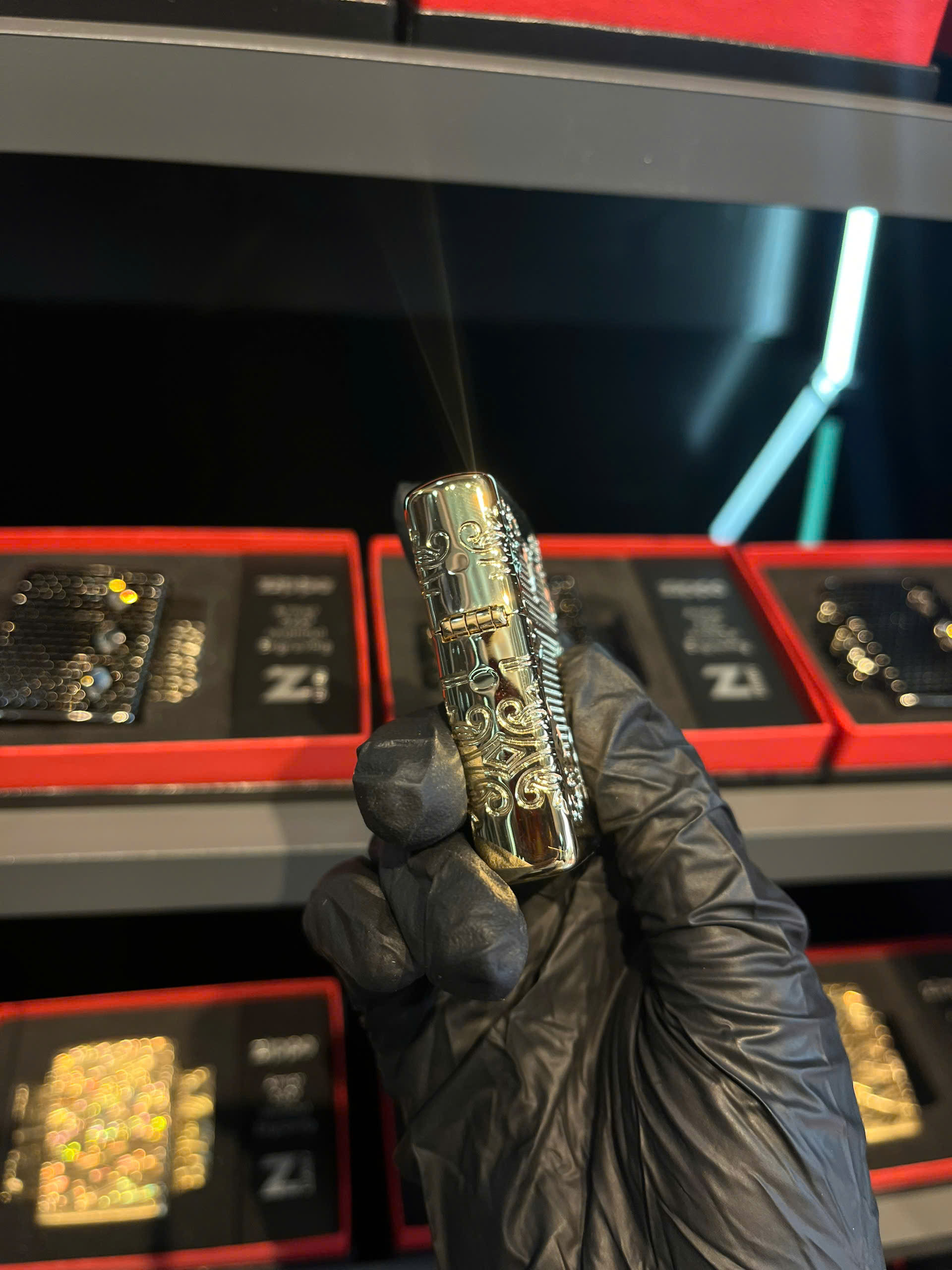 Mẫu bật lửa zippo mạ vàng hoàn mỹ tại zippo9999 20 bat lua Zippo ma vang 1