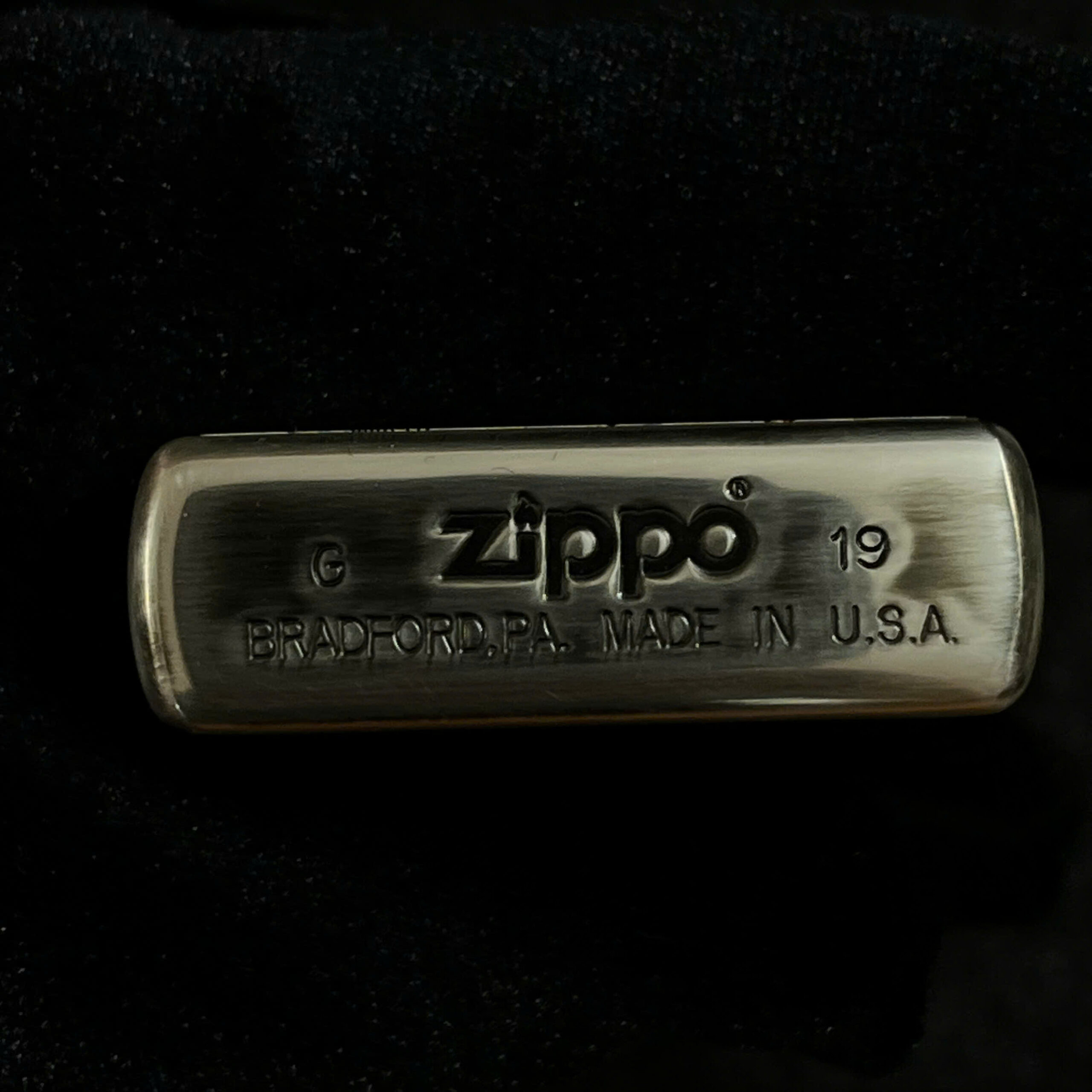 Mẫu bật lửa zippo mạ vàng hoàn mỹ tại zippo9999 11 bat lua Zippo ma vang 11 scaled