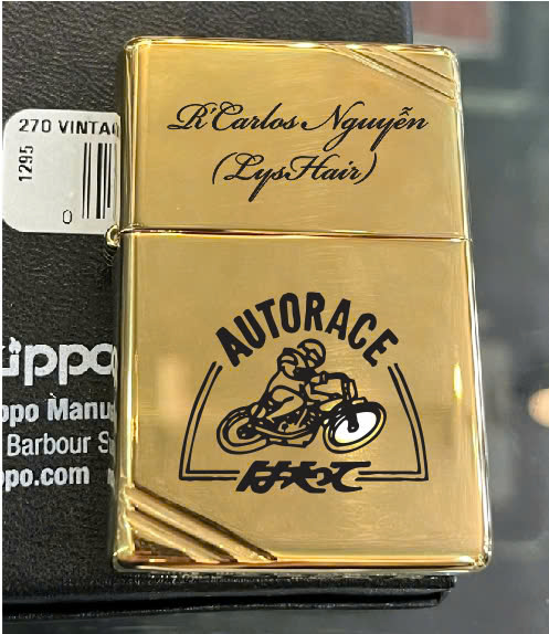 Công nghệ khắc trên nền bật lửa zippo đồng thau nguyên khối 17 bat lua zippo dong thau nguyen khoi 17