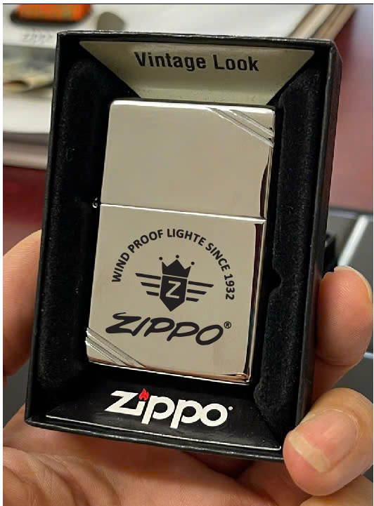 Công nghệ khắc trên nền bật lửa zippo đồng thau nguyên khối 29 bat lua zippo dong thau nguyen khoi 29