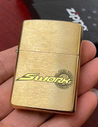 Công nghệ khắc trên nền bật lửa zippo đồng thau nguyên khối 3 bat lua zippo dong thau nguyen khoi 3