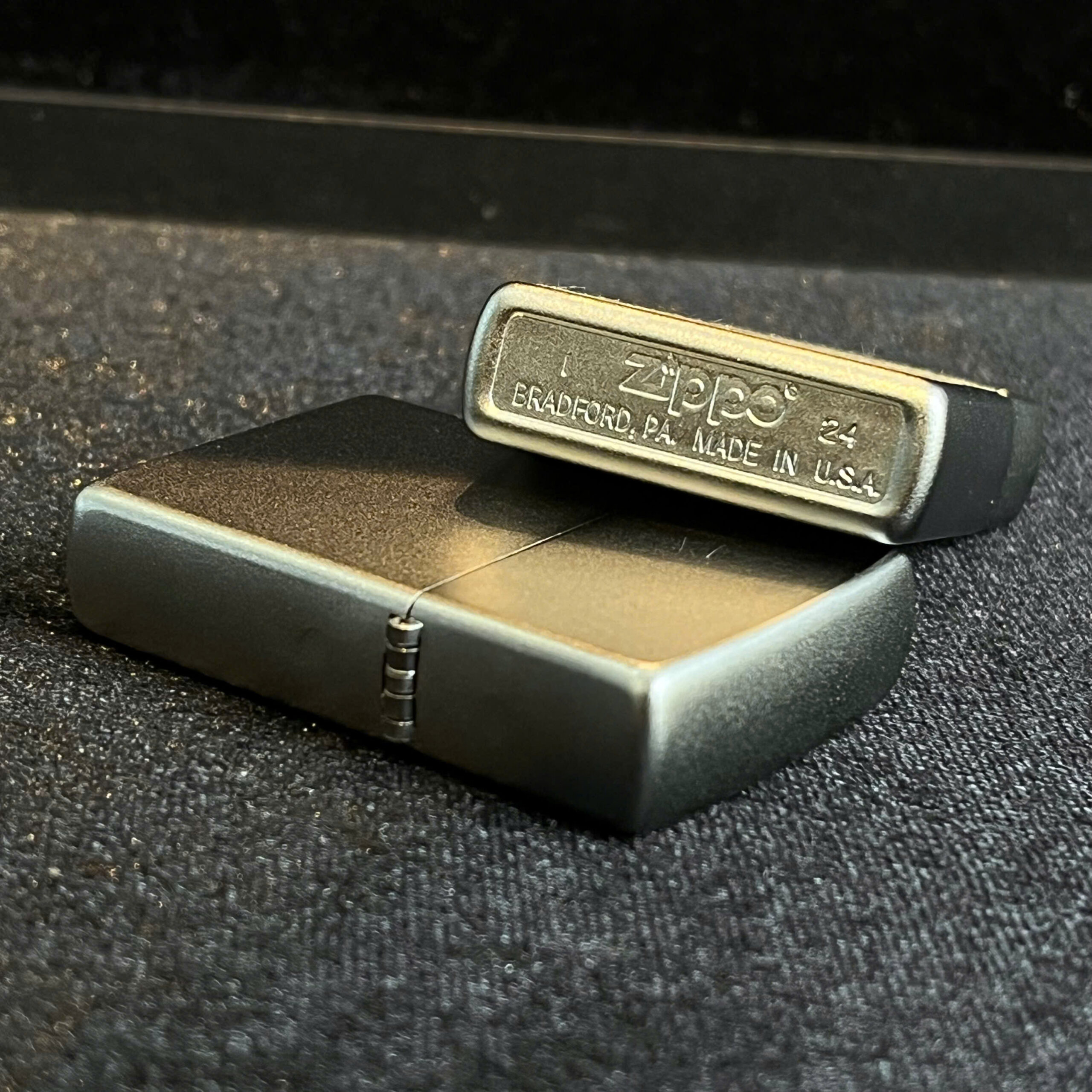 Top bật lửa zippo khắc chủ đề moto địa hình mẫu tại zippo9999 10 bat lua zippo khac chu de moto dia hinh 1 scaled