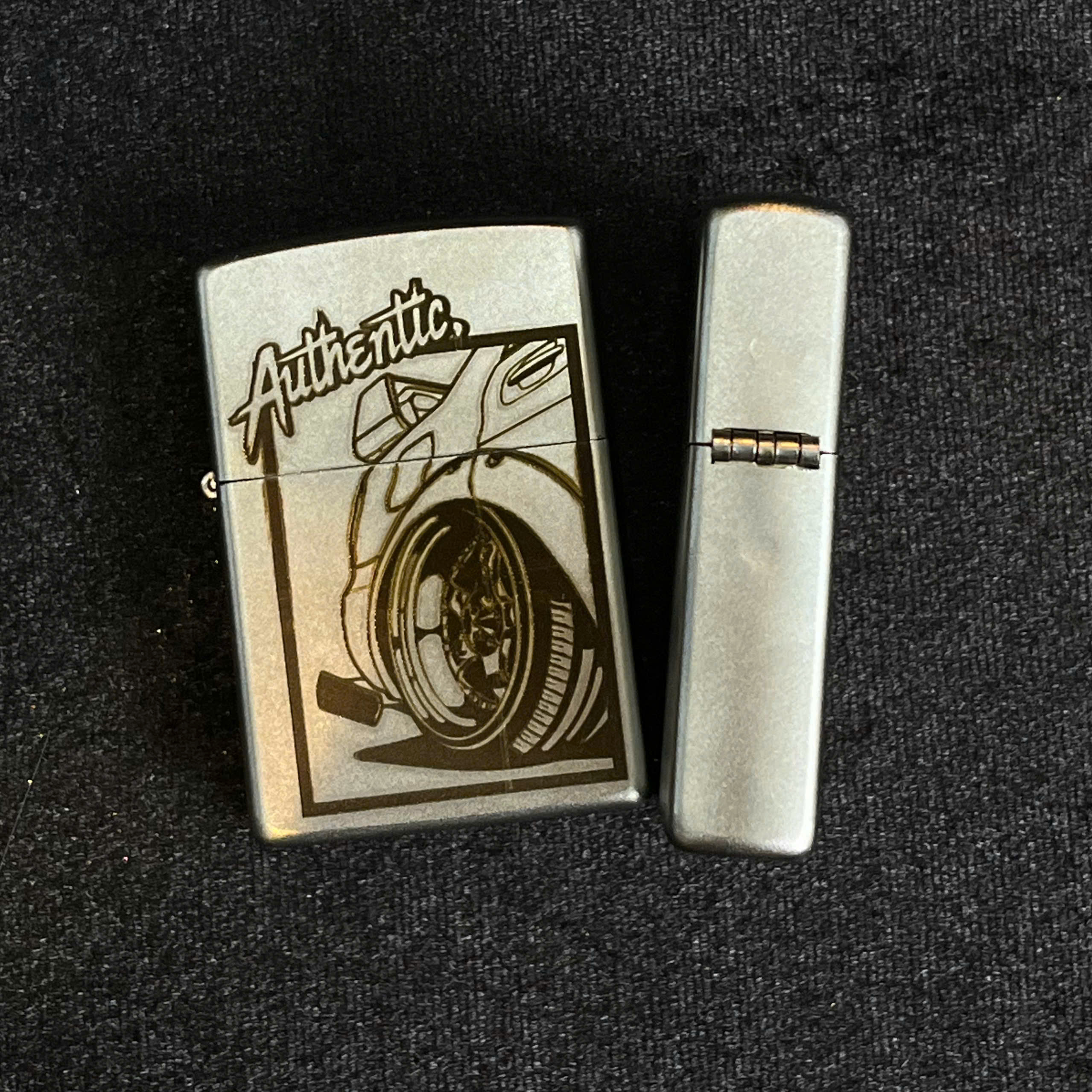 Top bật lửa zippo khắc chủ đề moto địa hình mẫu tại zippo9999 13 bat lua zippo khac chu de moto dia hinh 10