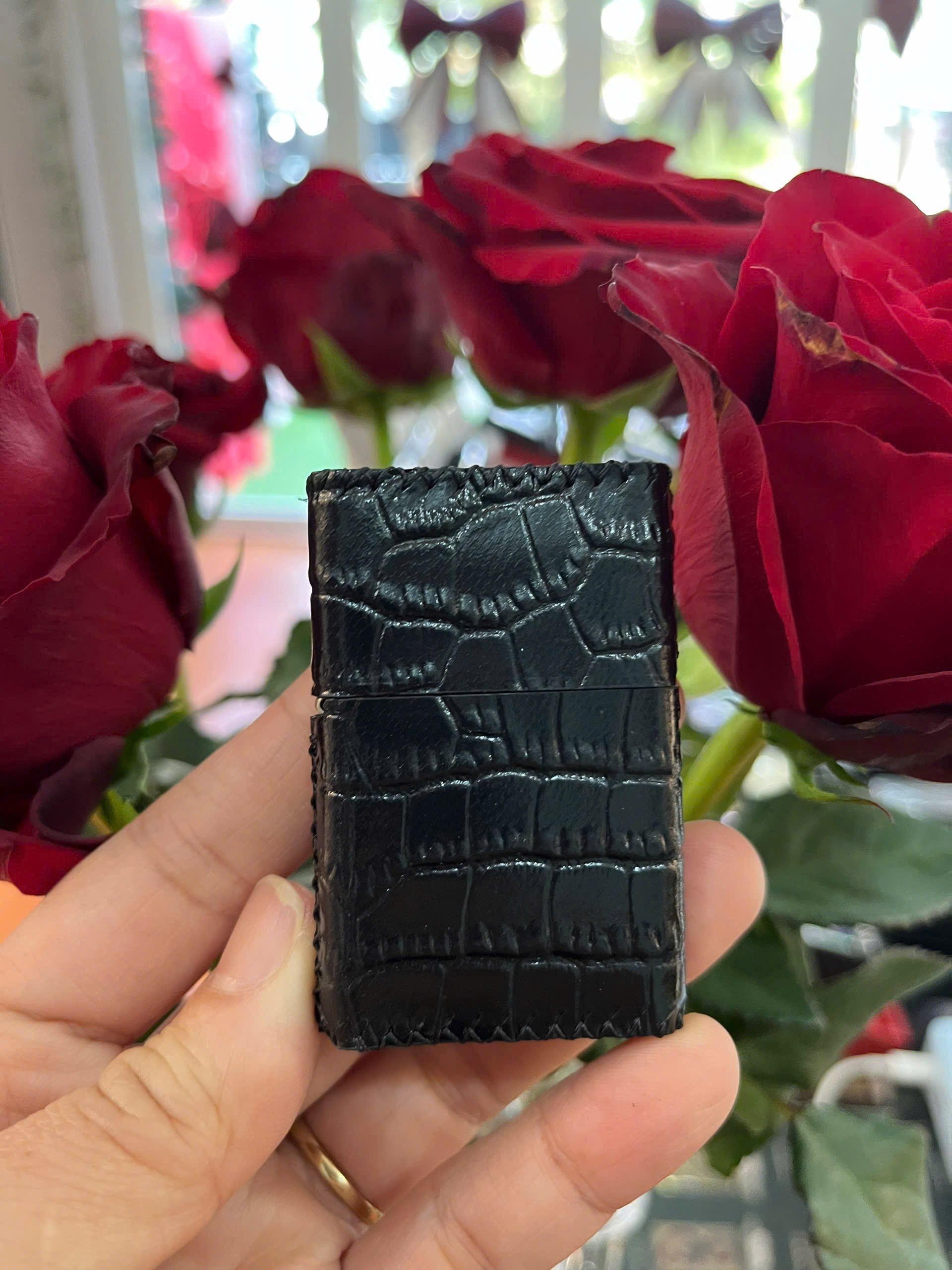 Giá trị ẩn chứa trong chiếc bao da zippo 4 bao da zippo 2