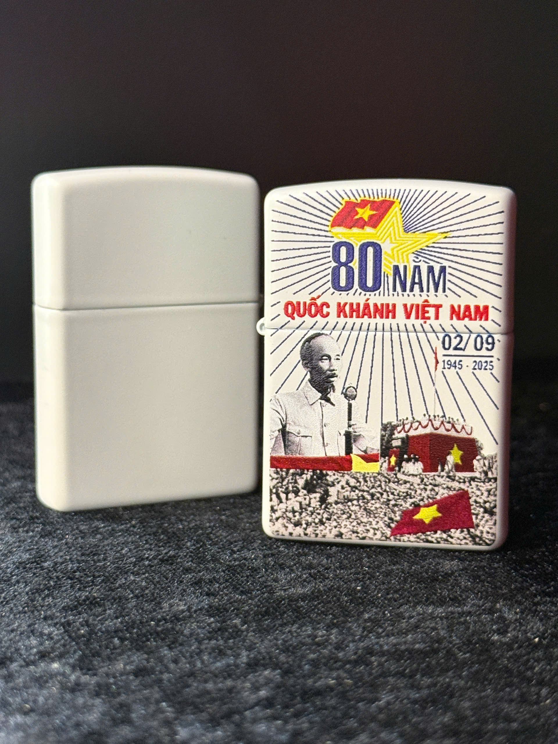 zippo phien ban ky niem 80 nam Quoc Khanh 11