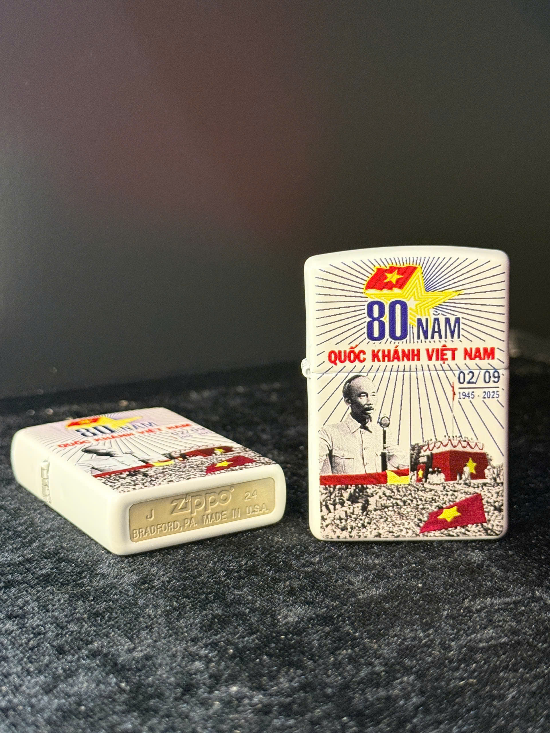 zippo phien ban ky niem 80 nam Quoc Khanh 12