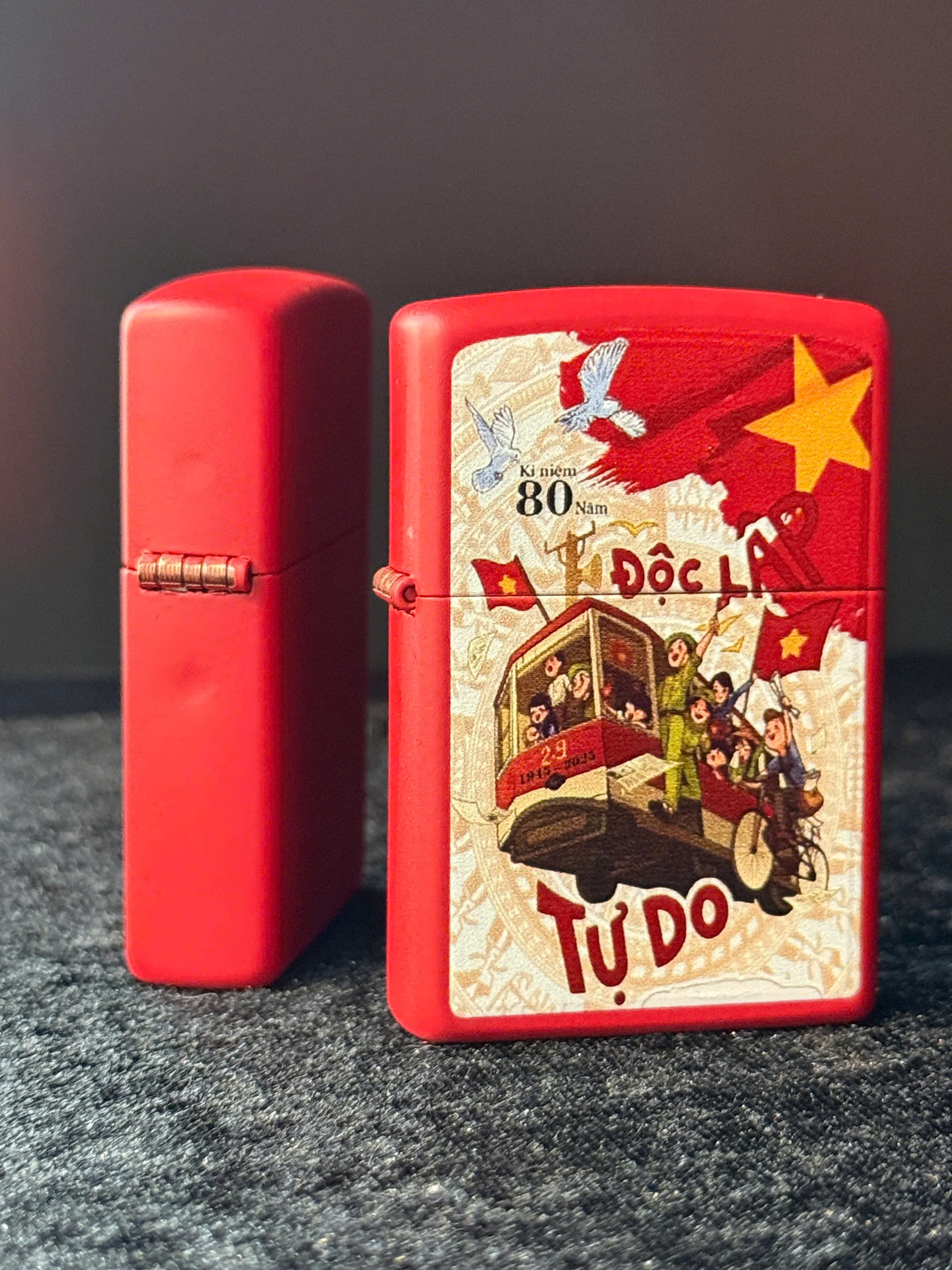 zippo phien ban ky niem 80 nam Quoc Khanh 14