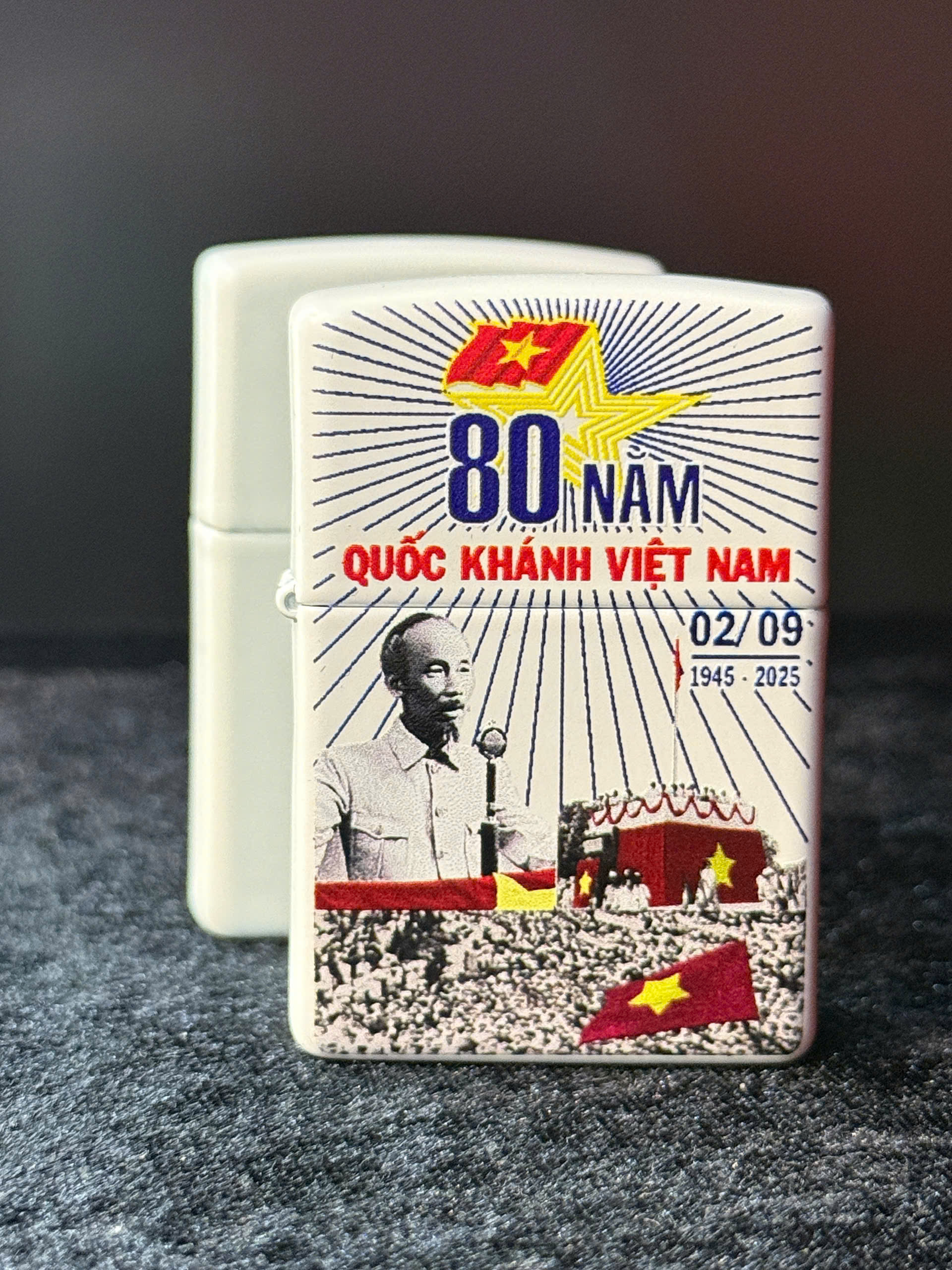 zippo phien ban ky niem 80 nam Quoc Khanh 9