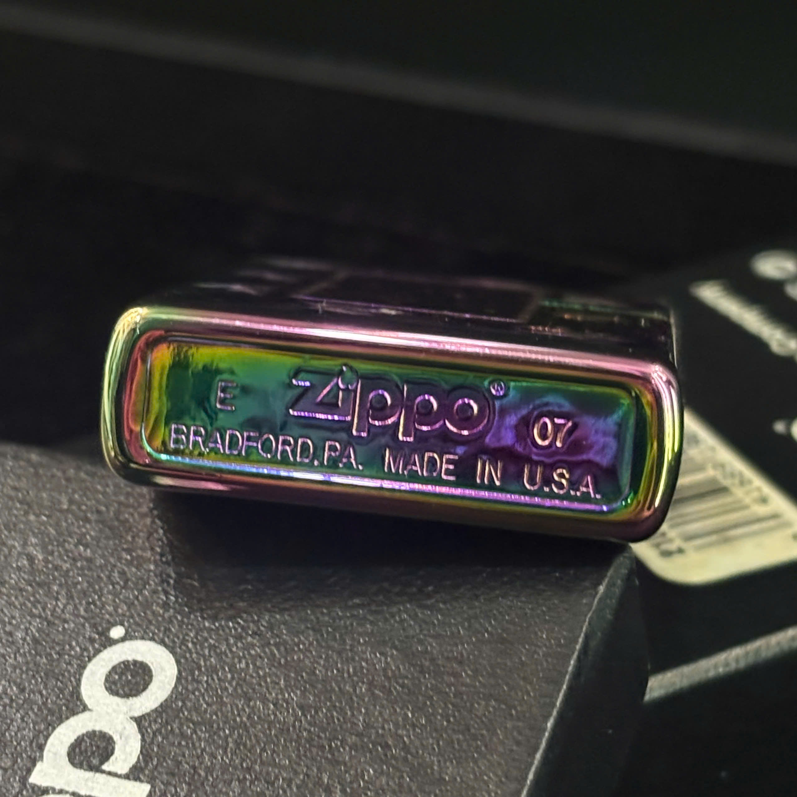 Cùng Zippo9999 tìm hiểu chi tiết về mộc đáy của bật lửa Zippo 2 06ec01c1800f0d51541e