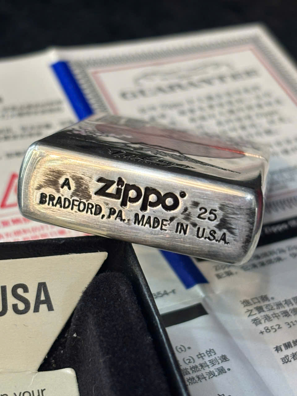 Cùng Zippo9999 tìm hiểu chi tiết về mộc đáy của bật lửa Zippo 10 9d06428fc3414e1f1750