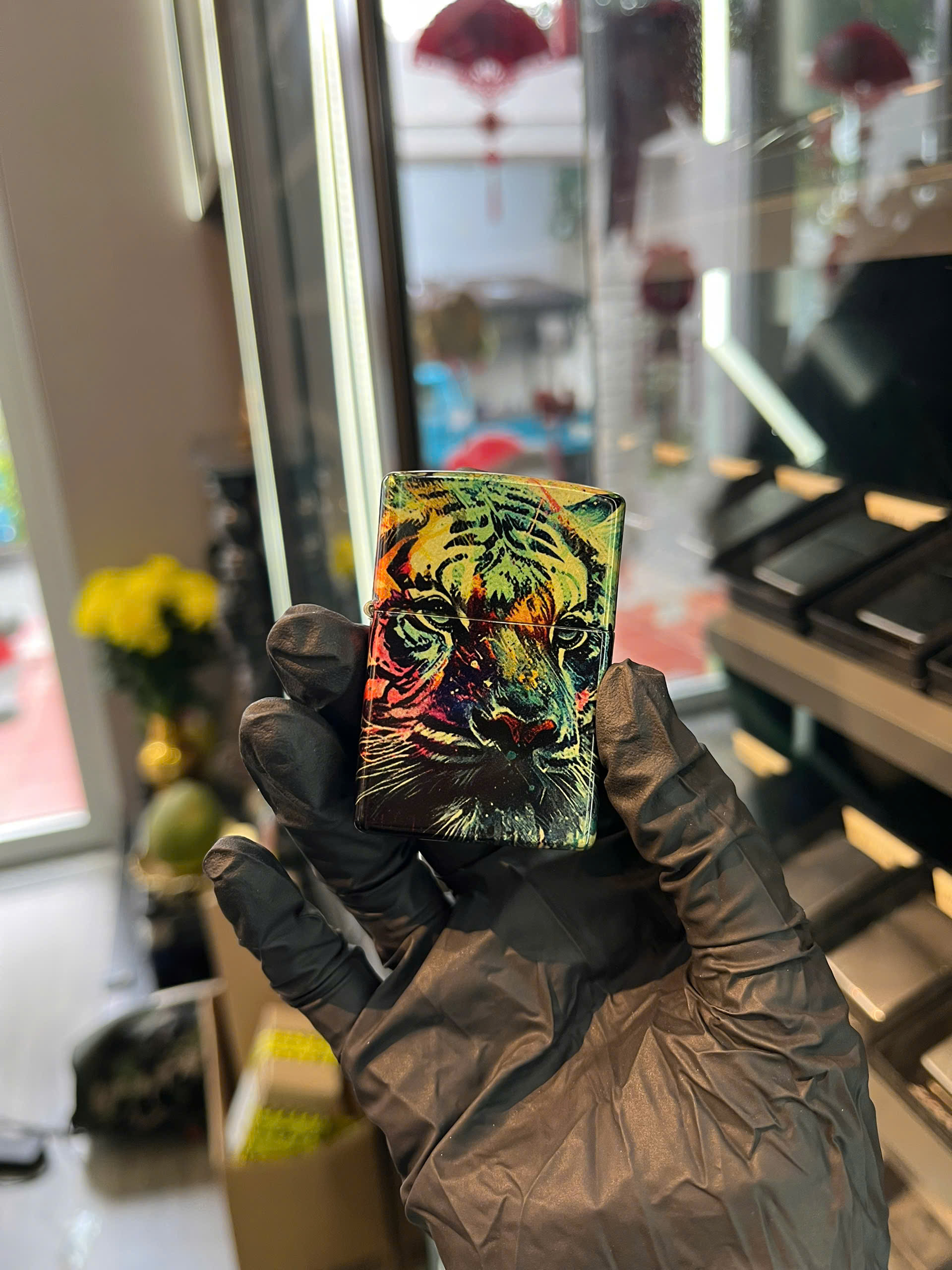 Bộ Siêu Tập Bật Lửa Zippo Họa Tiết Hổ Săn Mồi Mới Nhất 4 Bật lửa zippo chủ đề họa tiết hổ săn mồi