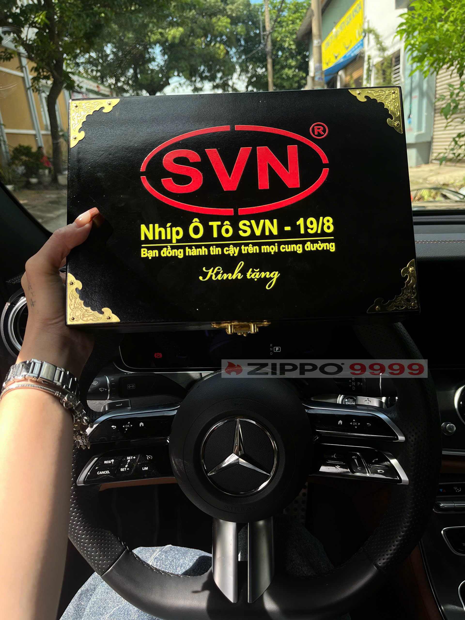 So sánh hộp quà zippo cao cấp với thương hiệu khác 21 Hop qua Zippo 14