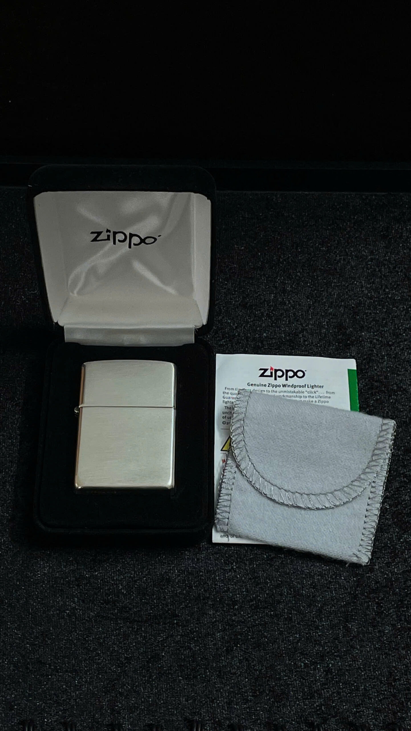 Top 7 bật lửa cổ quý hiếm được nhiều người mua nhất 10 Bat Lua Co Quy Hiem5 6 scaled